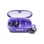 Audífonos JBL Soundgear Clips morados con estuche de carga abierto y LED